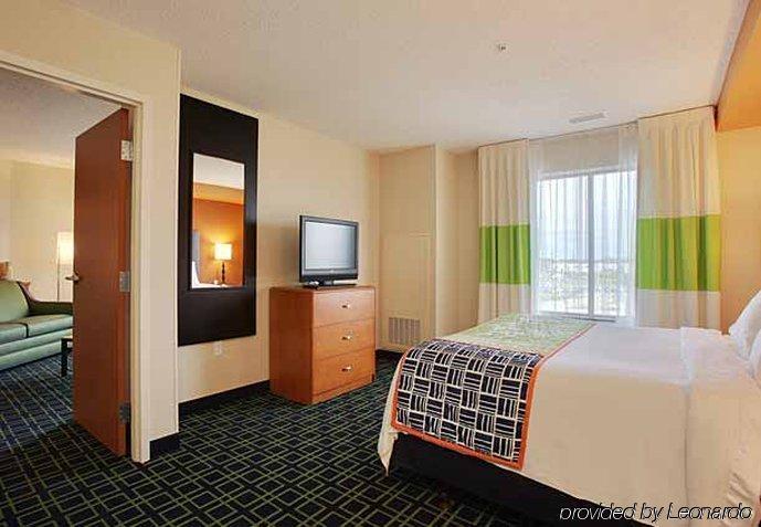 Fairfield Inn & Suites - Buffalo Airport Чиктовага Номер фото