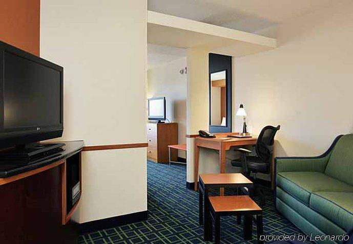 Fairfield Inn & Suites - Buffalo Airport Чиктовага Номер фото