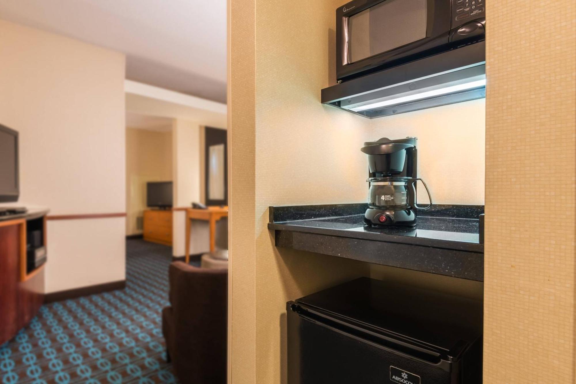 Fairfield Inn & Suites - Buffalo Airport Чиктовага Экстерьер фото
