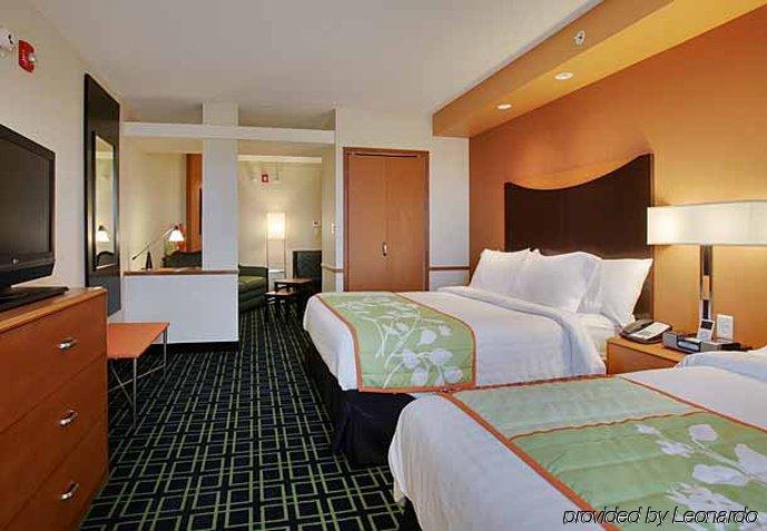 Fairfield Inn & Suites - Buffalo Airport Чиктовага Номер фото
